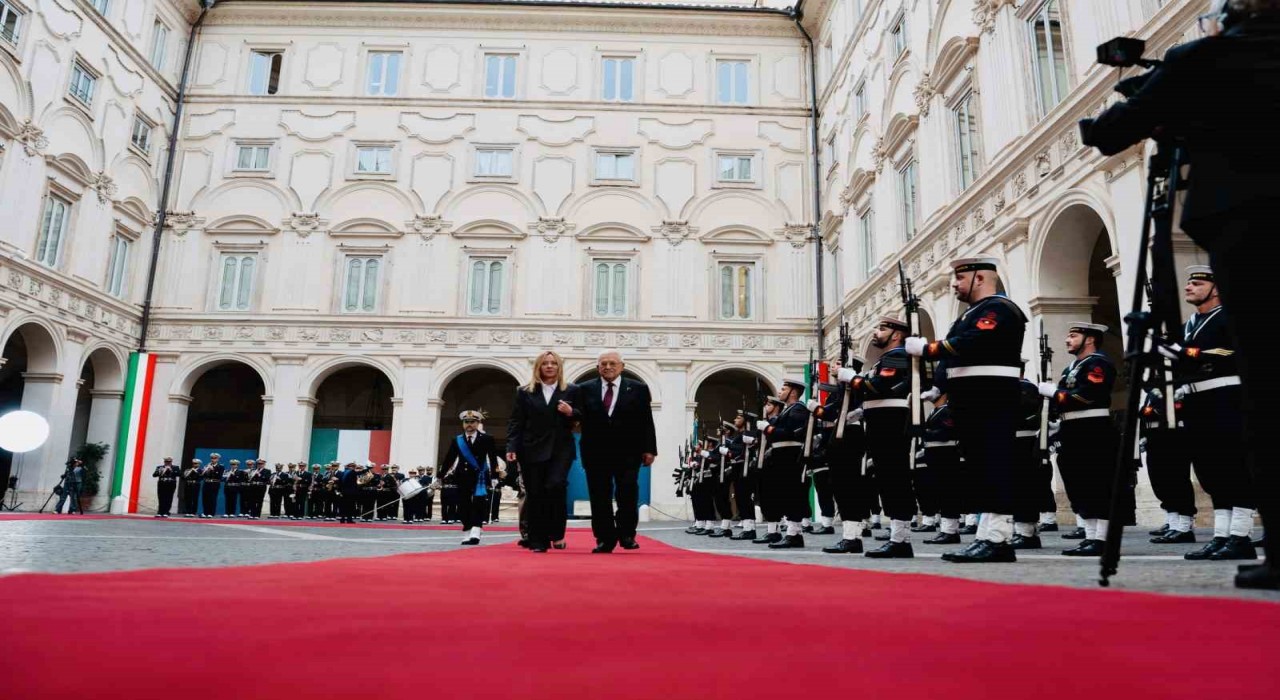 İtalya Başbakanı Meloni, Romada Filistin Devlet Başkanı Abbas ile görüştü