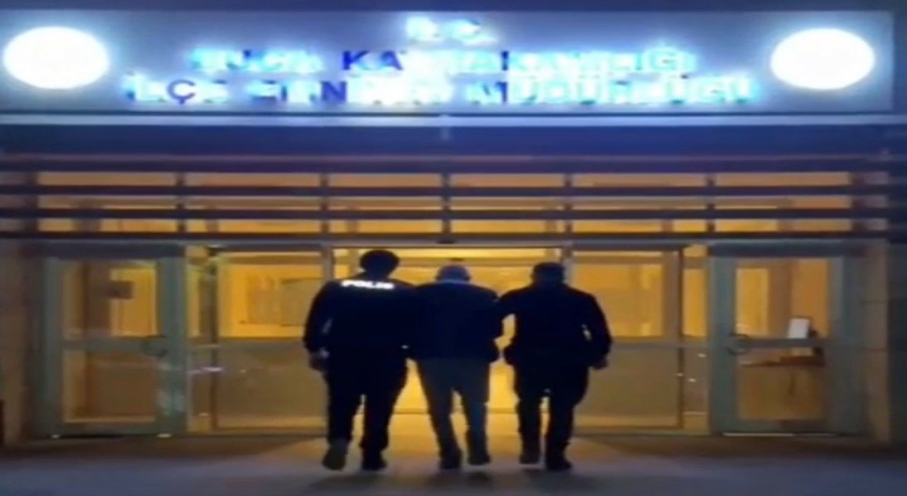 İzmirde 34 yılla aranan firari hırsız yakalandı