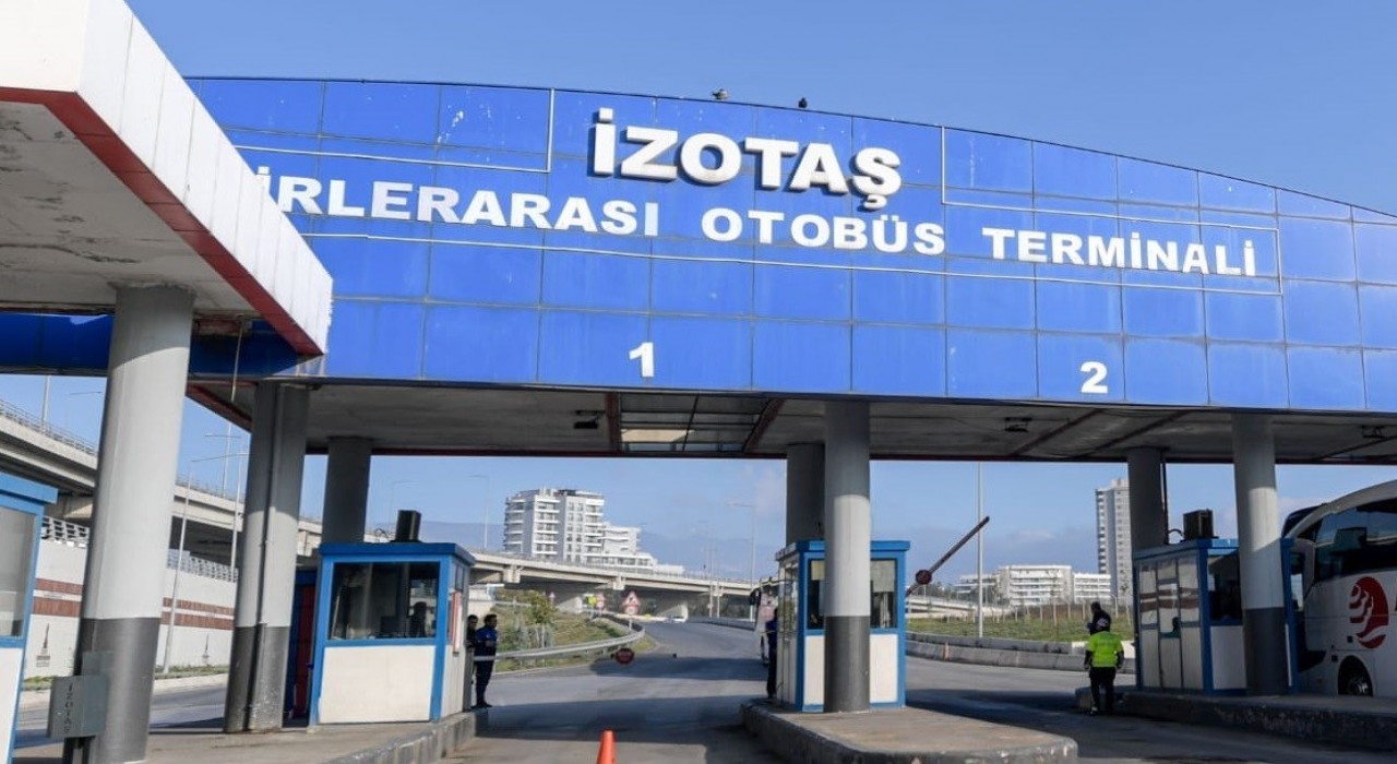İzmirde otogar krizi büyüyor: Belediyeden İZOTAŞa işgalci benzetmesi