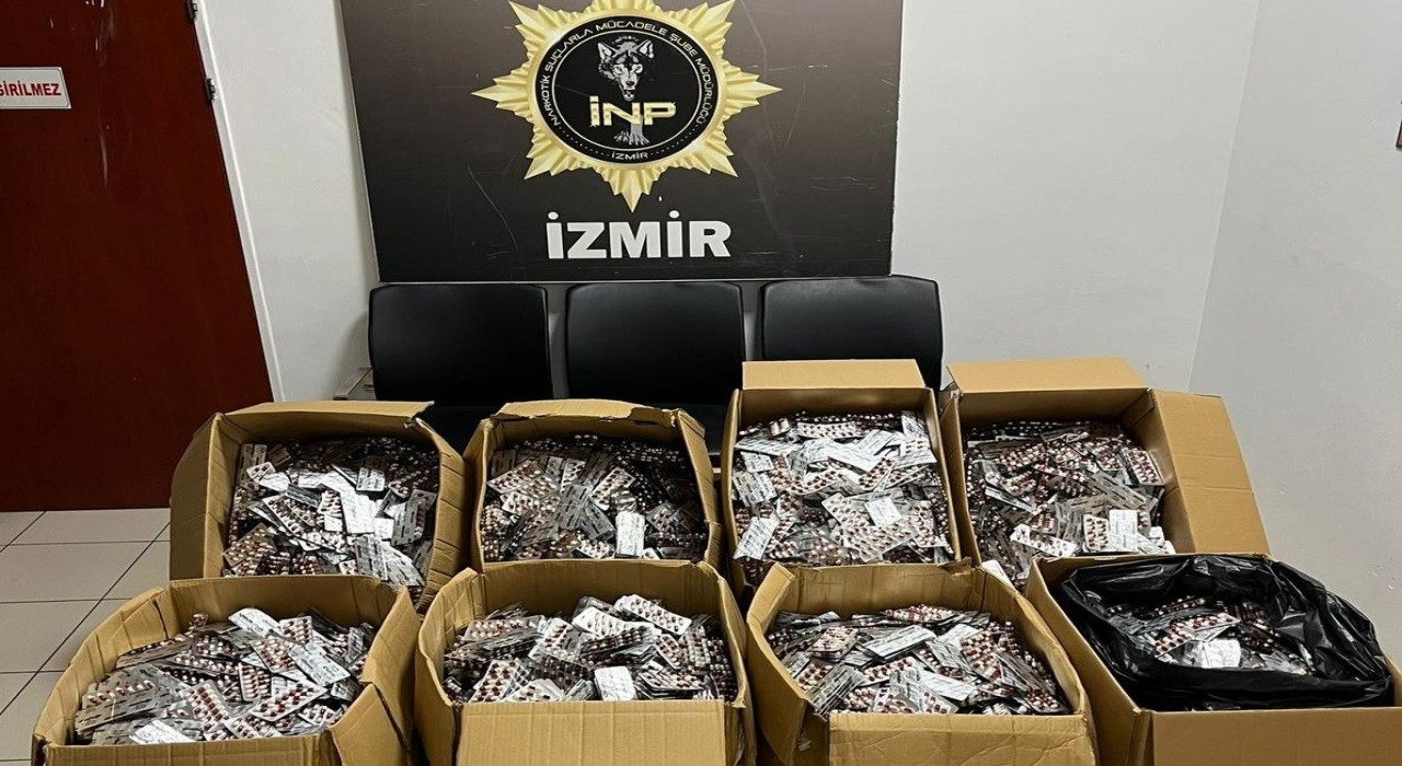 İzmirde uyuşturucu operasyonu: 168 bin 448 sentetik ecza ele geçirildi