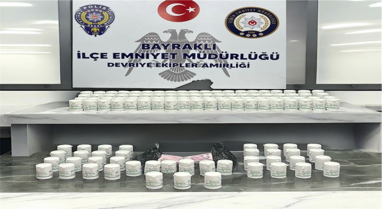 İzmirde uyuşturucu operasyonu: 3 gözaltı