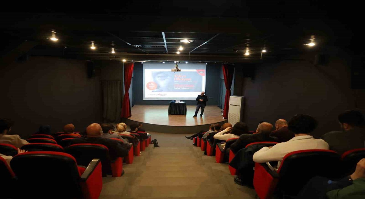 Japon ailesinin dönüşümü konuşuldu: Tokyo hikayesi Sakaryada izleyiciyle buluştu