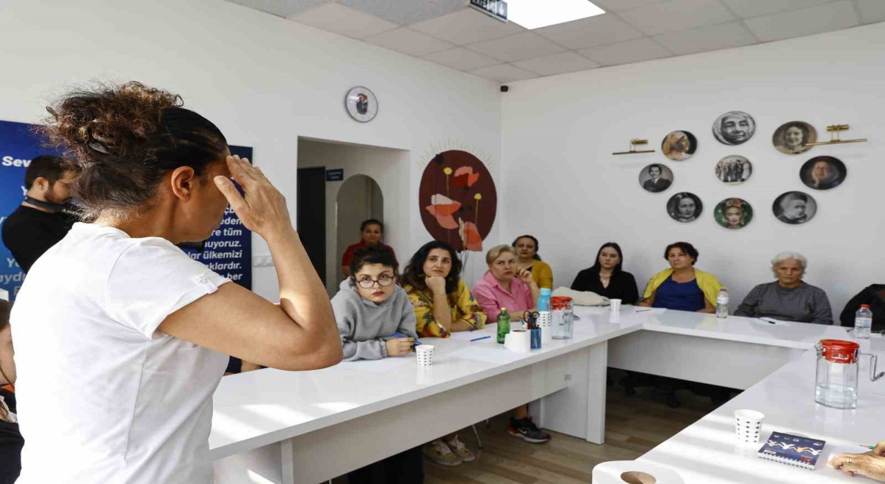 Kadın Danışma Merkezinde İşaret Dili Eğitimi