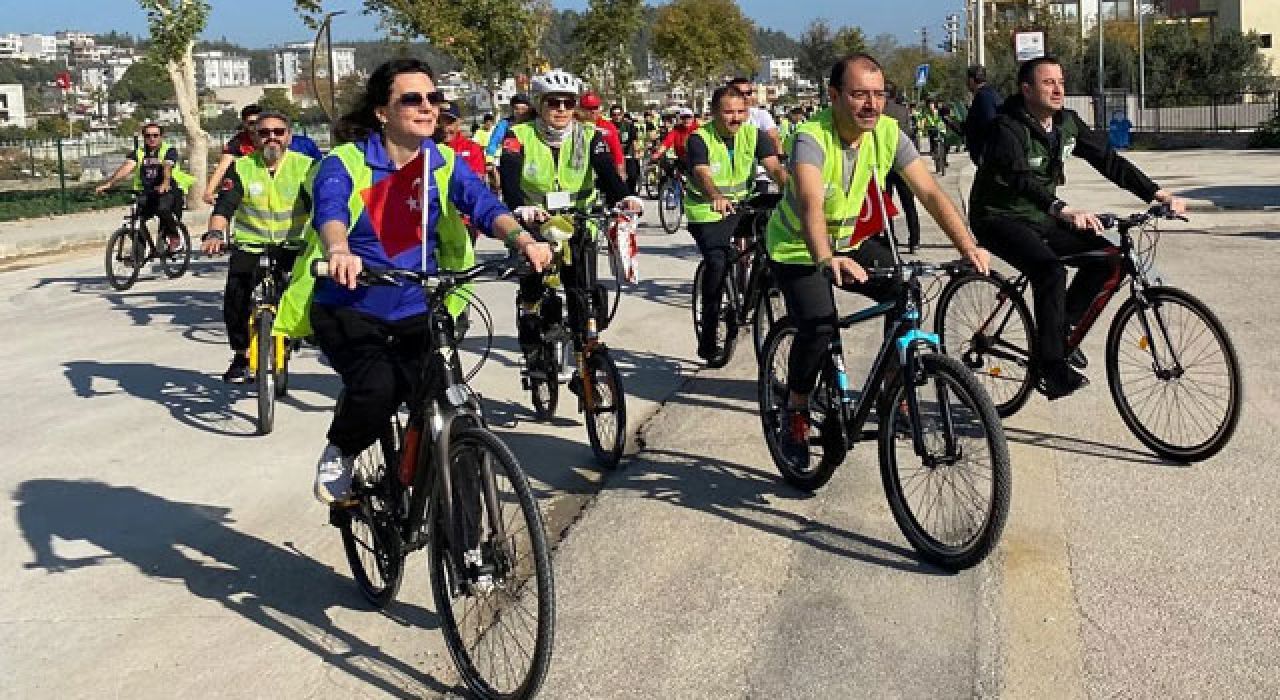 Kadirli’de Yeşilay Bisiklet Turu Düzenlendi