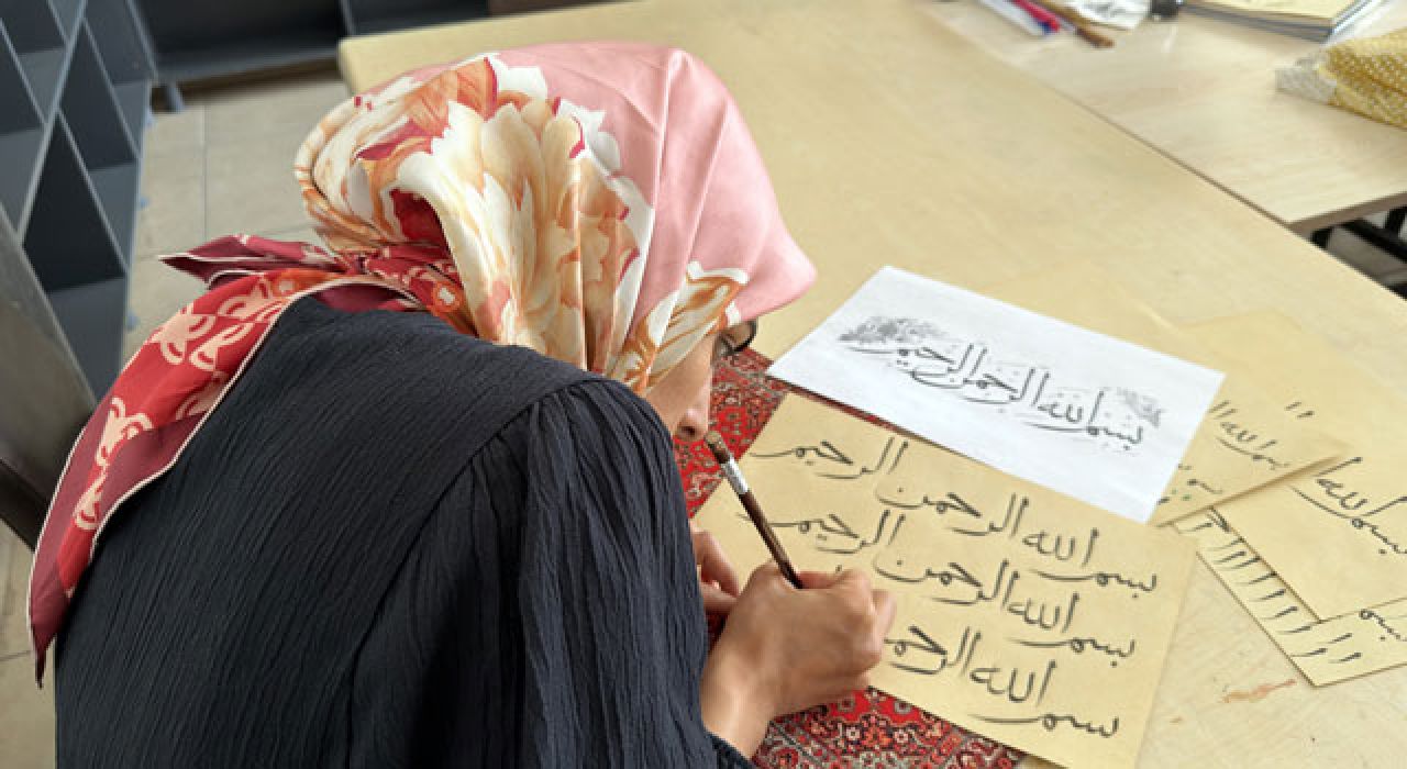 Kahramanmaraş KAMEK’te Hüsn-ü Hat Sanatı Yoğun İlgi Görüyor