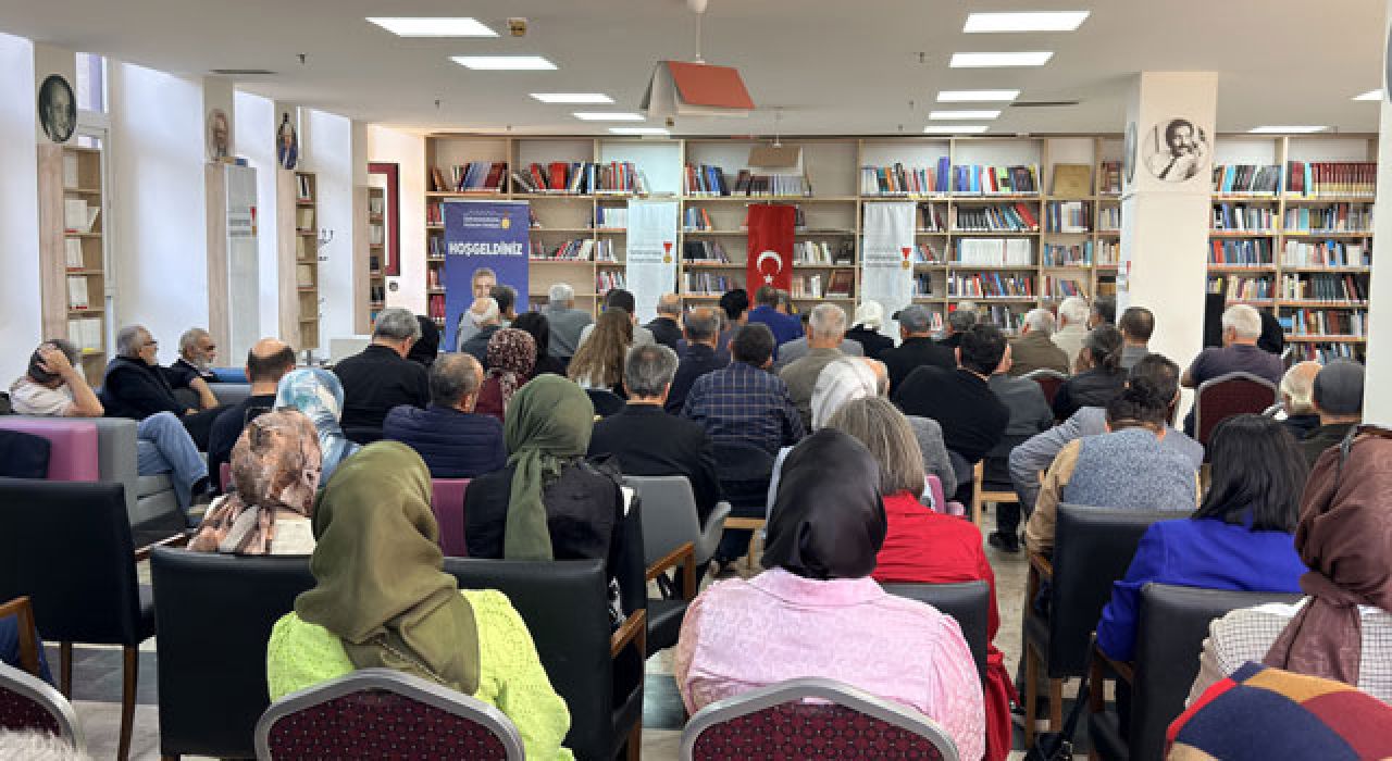 Kahramanmaraş’ta Sezai Karakoç Söyleşisine Yoğun İlgi