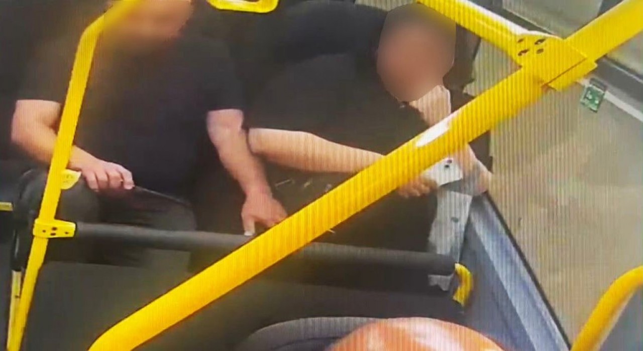 Karabükte 17 yaşındaki kıza taciz anları kamerada