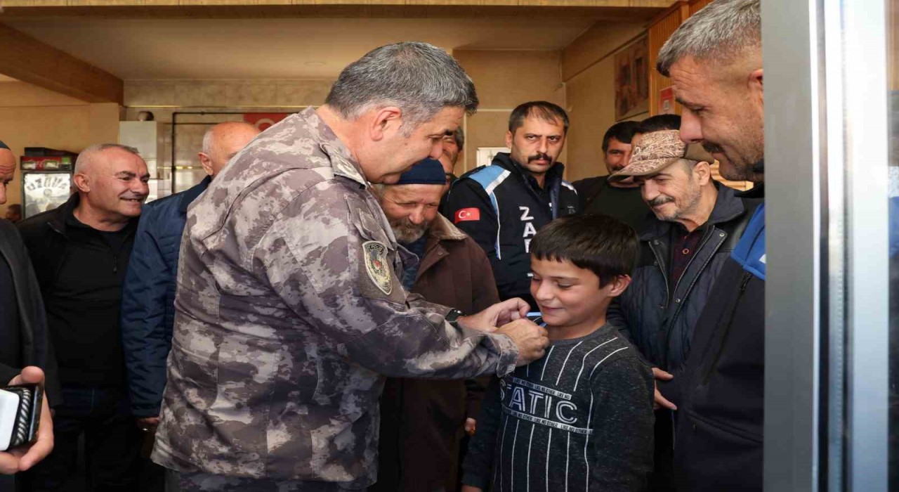 Karaburun; Her okul bir polise zimmetli