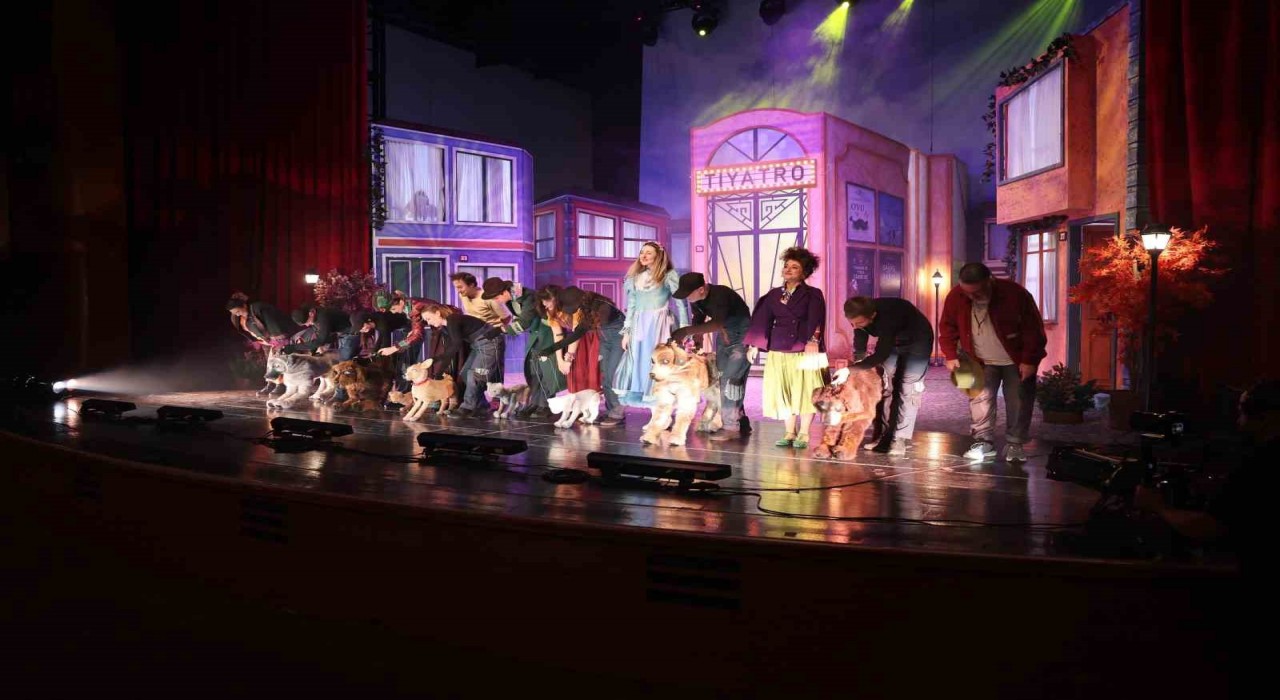 Karagöz Kukla ve Gölge Oyunlarına renkli açılış