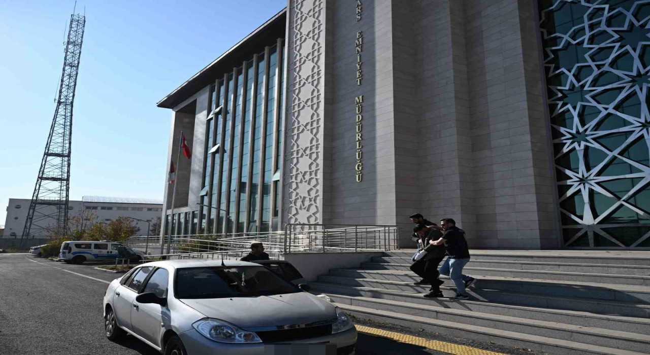 Karsta 19 yıl hapis cezası bulunan dolandırıcı yakalandı