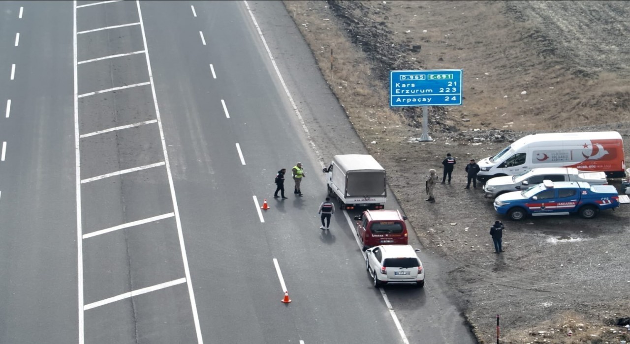 Karsta jandarmadan huzur ve güven uygulaması