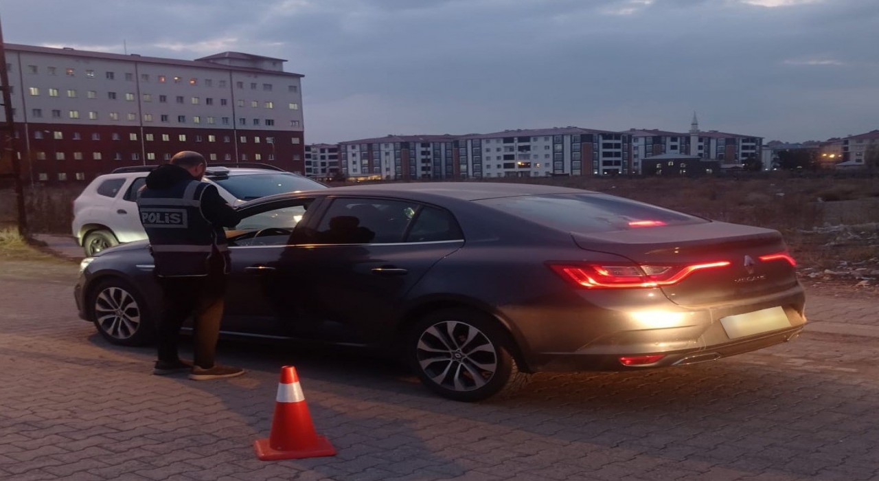 Karsta öğrenci yurtları polise emanet