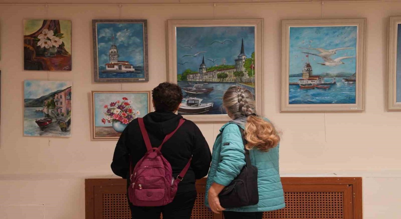 Kartalda açılan Atölye No 10 Karma Yağlı Boya Resim Sergisi ziyaretçilerini bekliyor