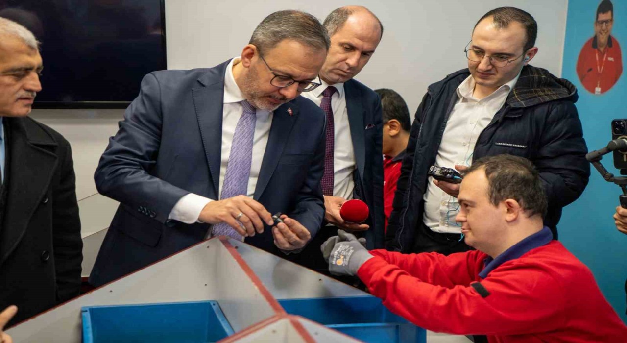 Kasapoğlu: Bu komisyon bir masabaşı komisyonu değil