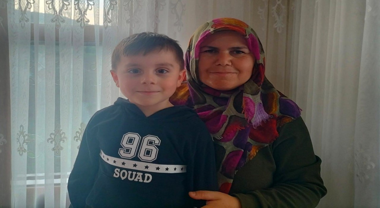 Kastamonuda ölü bulunan anne ile oğlunun cenazeleri otopsi için Ankara Adli Tıp Kurumuna getirildi