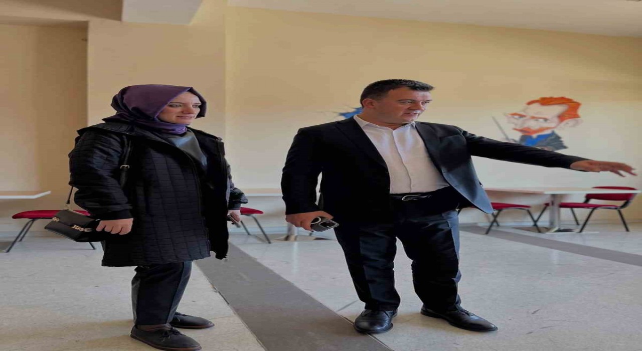 Kaymakam Dertlioğlundan gençlik merkezine ziyaret