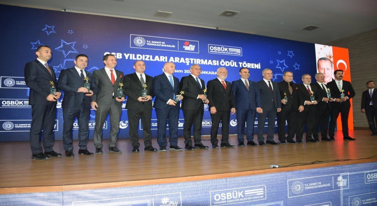 Kayseri OSB Başkanı Yalçına Sanayi ve Teknoloji Bakanı Kacırdan ödül