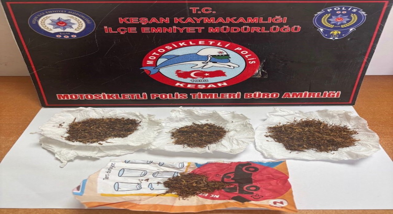 Keşanda polisin durdurduğu 4 şüpheliden uyuşturucu ele geçirildi