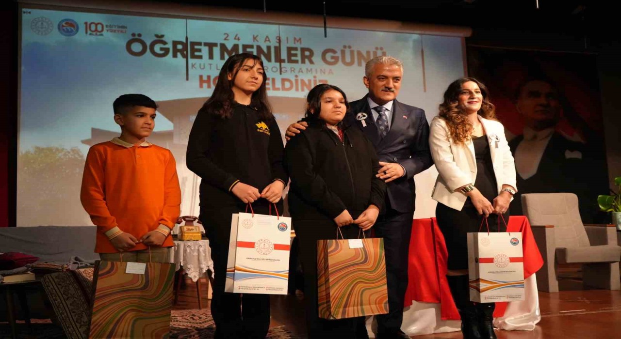 Kırıkkalede 24 Kasım Öğretmenler Günü kutlandı