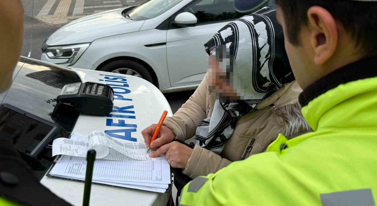 Kırmızı ışık ihlali dron denetimine takıldı, kesilen cezayı kamera şakası sandı