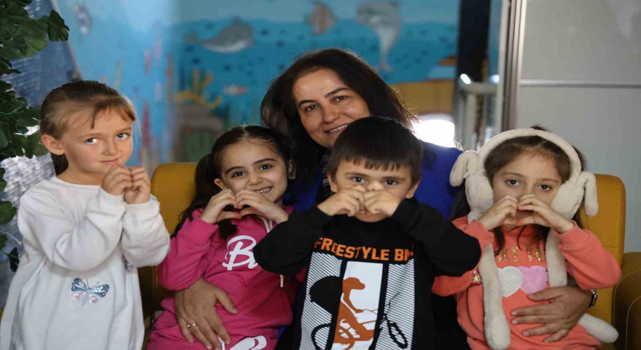 Kırşehirde yılın öğretmeni seçilen Gülsen Arıcı Güvenç: Eğitim anaokulunda başlar