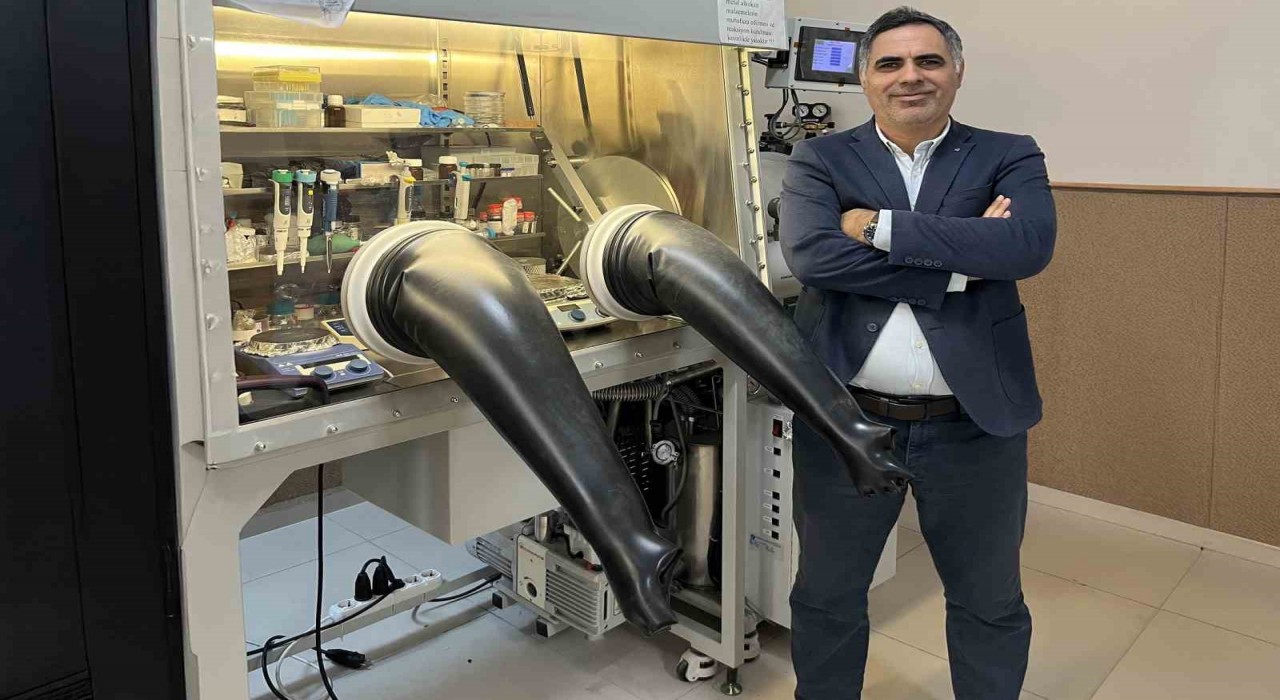 KMÜlü akademisyene Çevre ve Enerji Uygulamaları kategorisinde birincilik ödülü