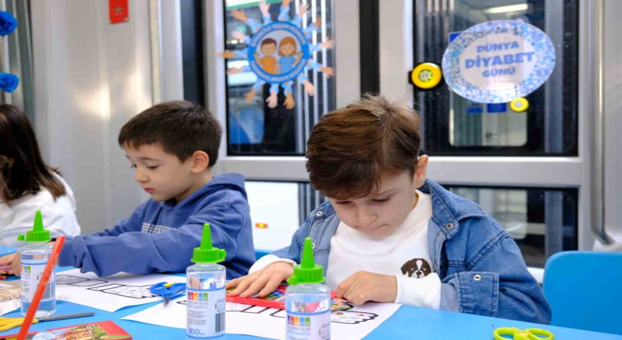 Kocaelide diyabetli çocuklar için tramvay süslendi