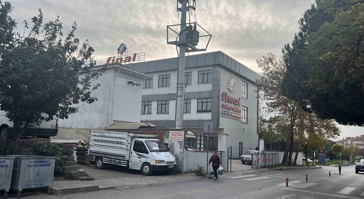 Kocaelide özel lisede gıda alarmı: 14 öğrenci hastaneye kaldırıldı