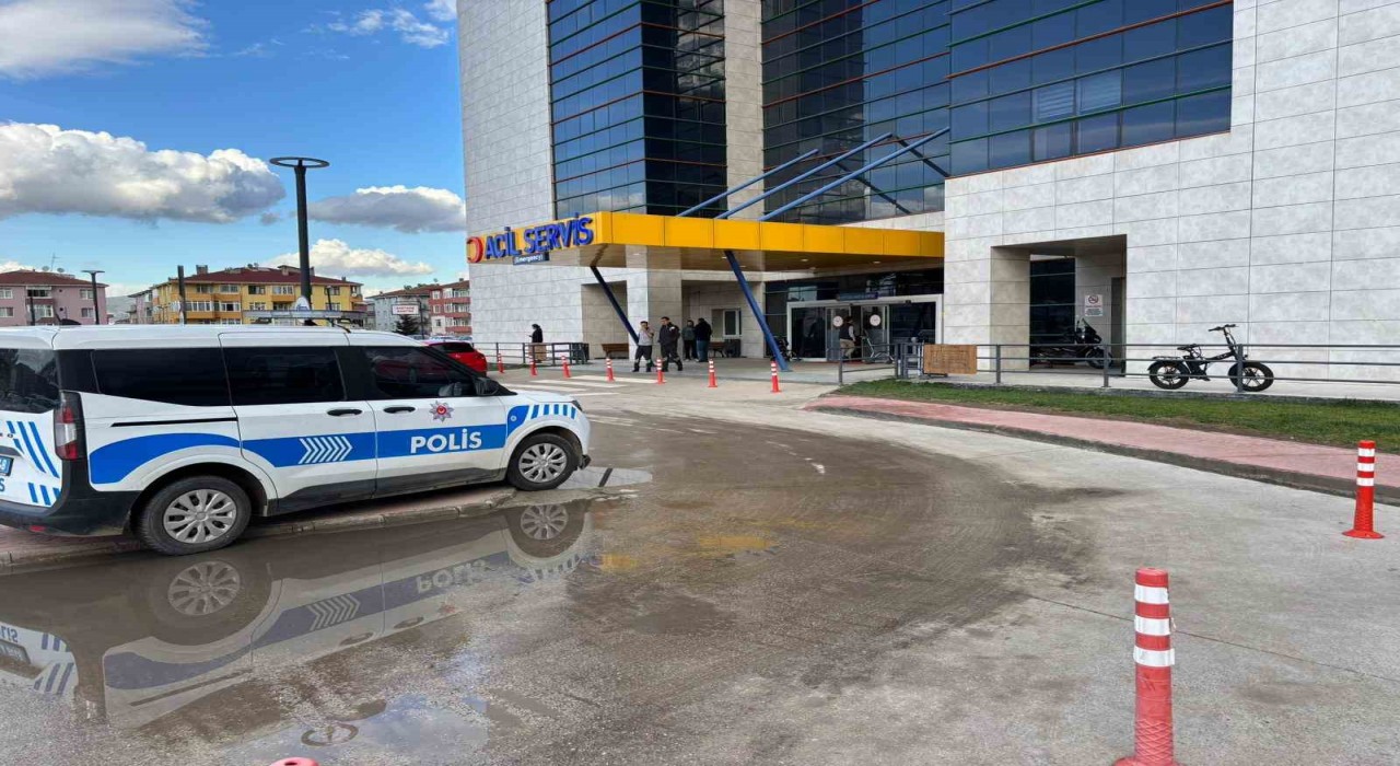 Kocaelide polise bıçakla direnen şüpheli silahla vurularak yakalandı