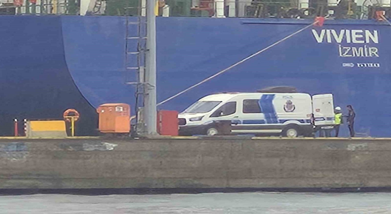 Kocaelide tekne alabora oldu: 1 ölü, 1 yaralı