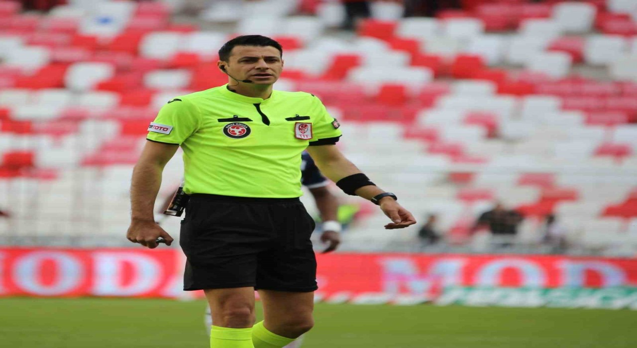 Kocaelispor - Galatasaray maçının VARı Ali Şansalan oldu