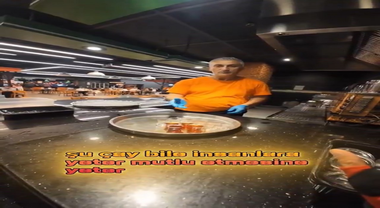 Köfteci Yusufta kuryelerin yüzünü güldüren sıcak jest