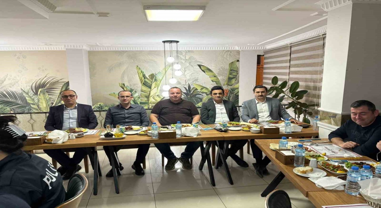 Komiser Durduya veda yemeği