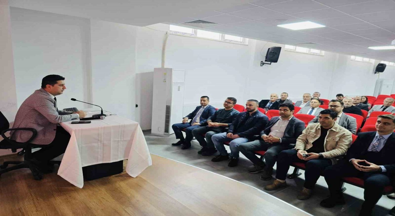 Köşkte okul müdürleri aylık değerlendirme toplantısında buluştu