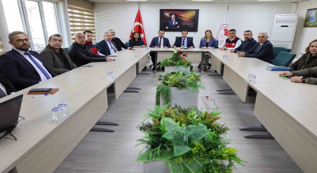 Kuraklık riski altındaki Eber ve Akşehir Gölleri için bir araya gelindi