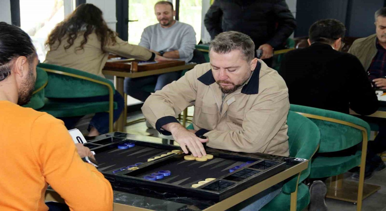 Kütahya OSBde 4. Geleneksel Firmalar Arası Tavla Turnuvası başladı