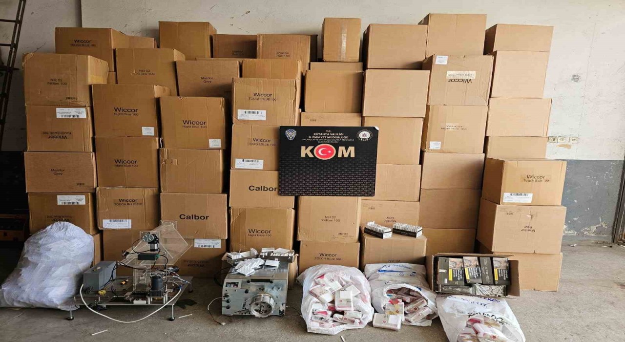 Kütahyada 688 bin 640 adet makaron ele geçirildi