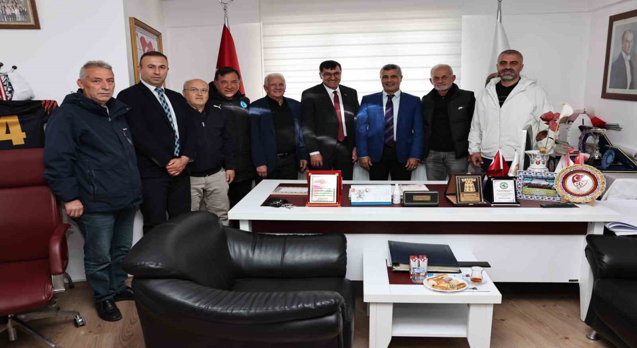 Kütahyada antrenörlerin çalışma şartlarını güçlendirecek projeler ele alındı