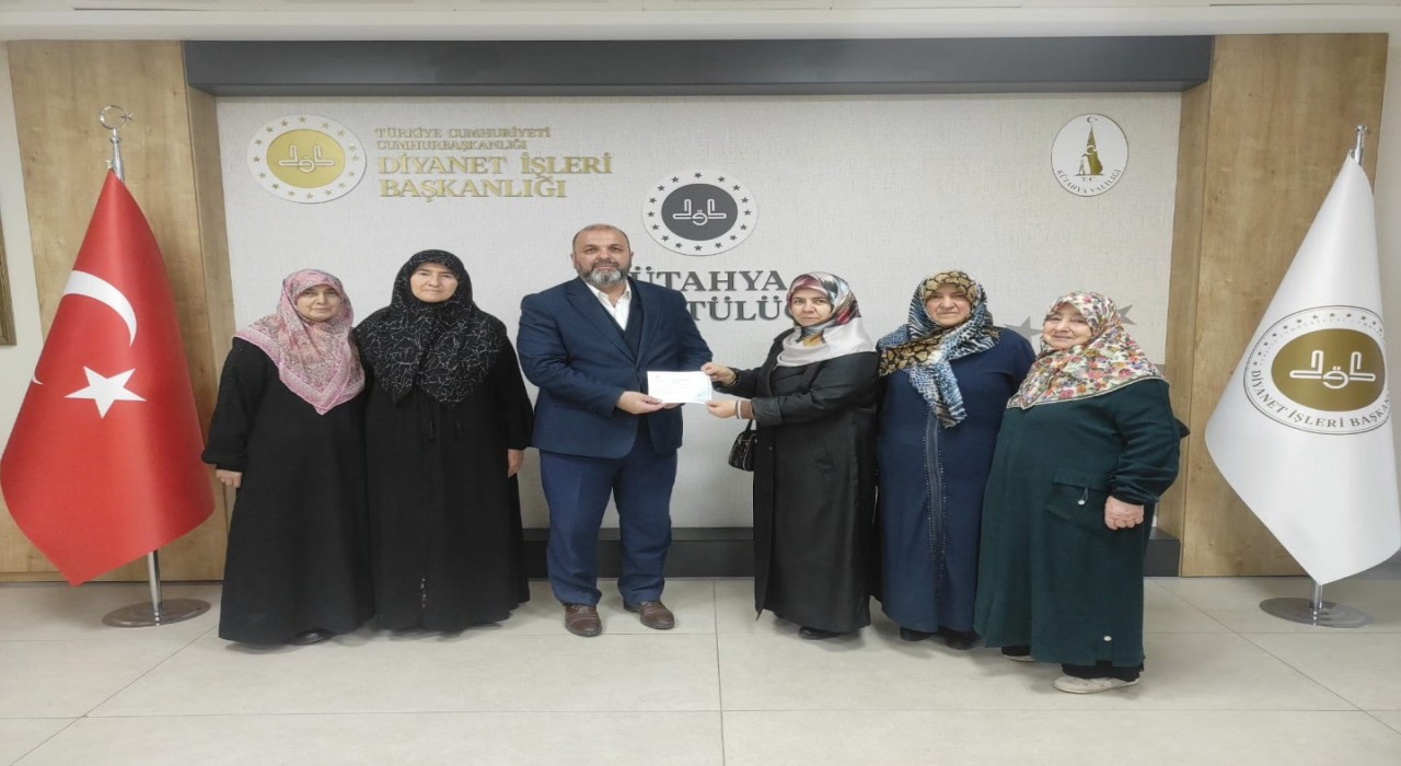 Kütahyada Kuran Kursu öğrencilerinden, Hediyem Kuran Olsun kampanyasına destek