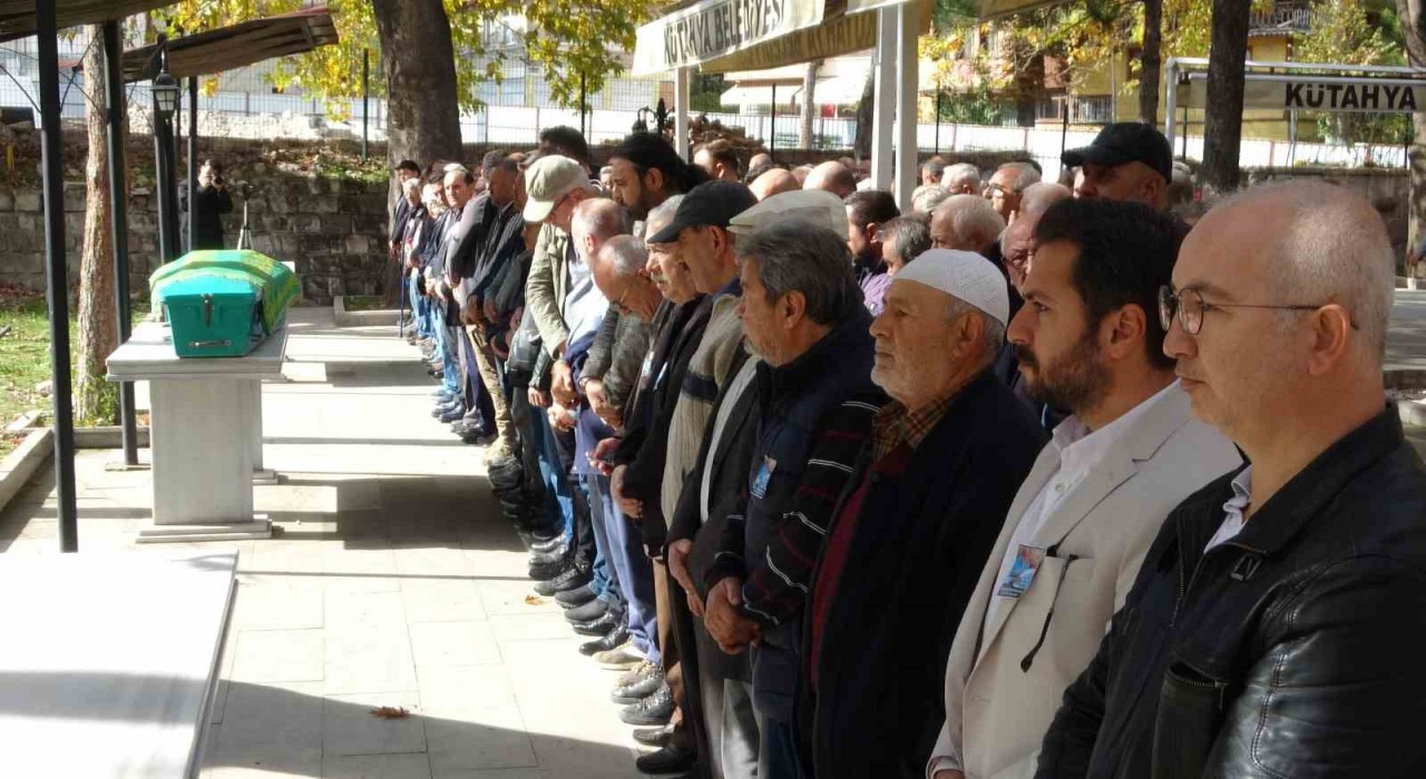 Kütahyalı UNESCOnun Yaşayan İnsan Hazinesi Hamza Üstünkaya son yolculuğuna uğurlandı