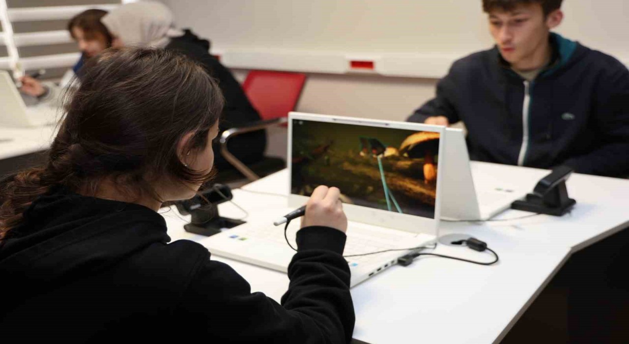 Liseli gençler Düzce Üniversitesini inceledi Safir Koleji