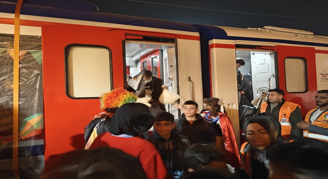 Lösemi savaşçıları Umut Treni ile Kayseriye geldi
