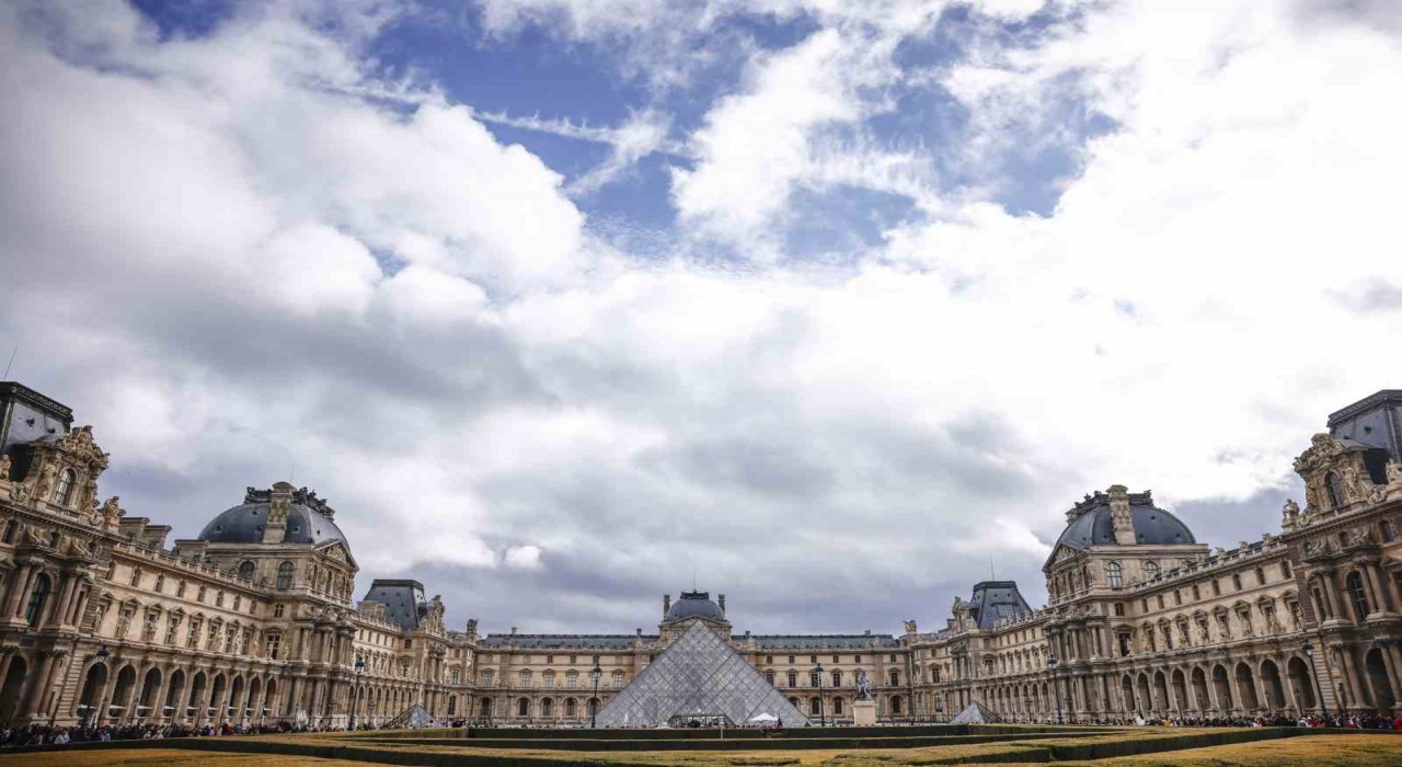 Louvre Müzesinde yapısal zayıflıklar nedeniyle bir galeri kapatıldı