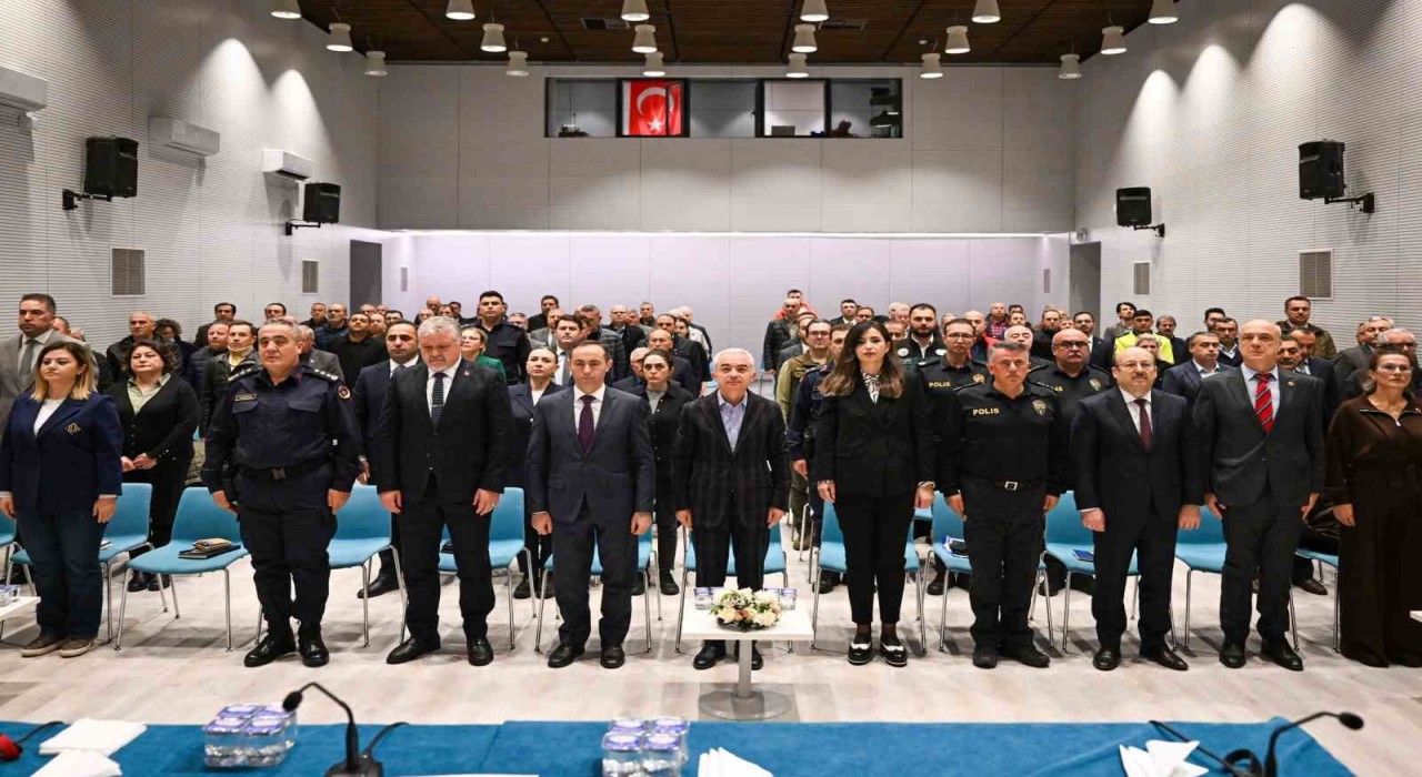 Lüleburgazlı muhtarlar valiye sıkıntılarını anlattı