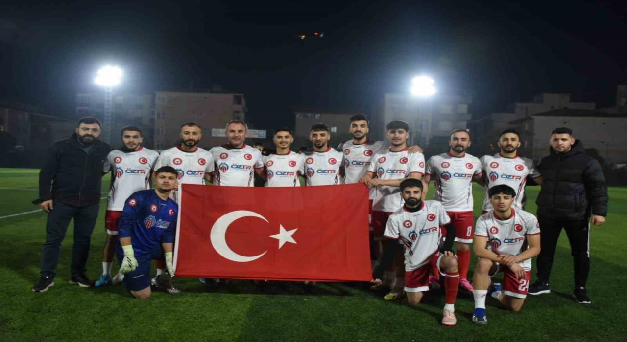 Major Futbol Liginde Niğdeyi temsil eden Ovalıbağ FK, çeyrek finalde