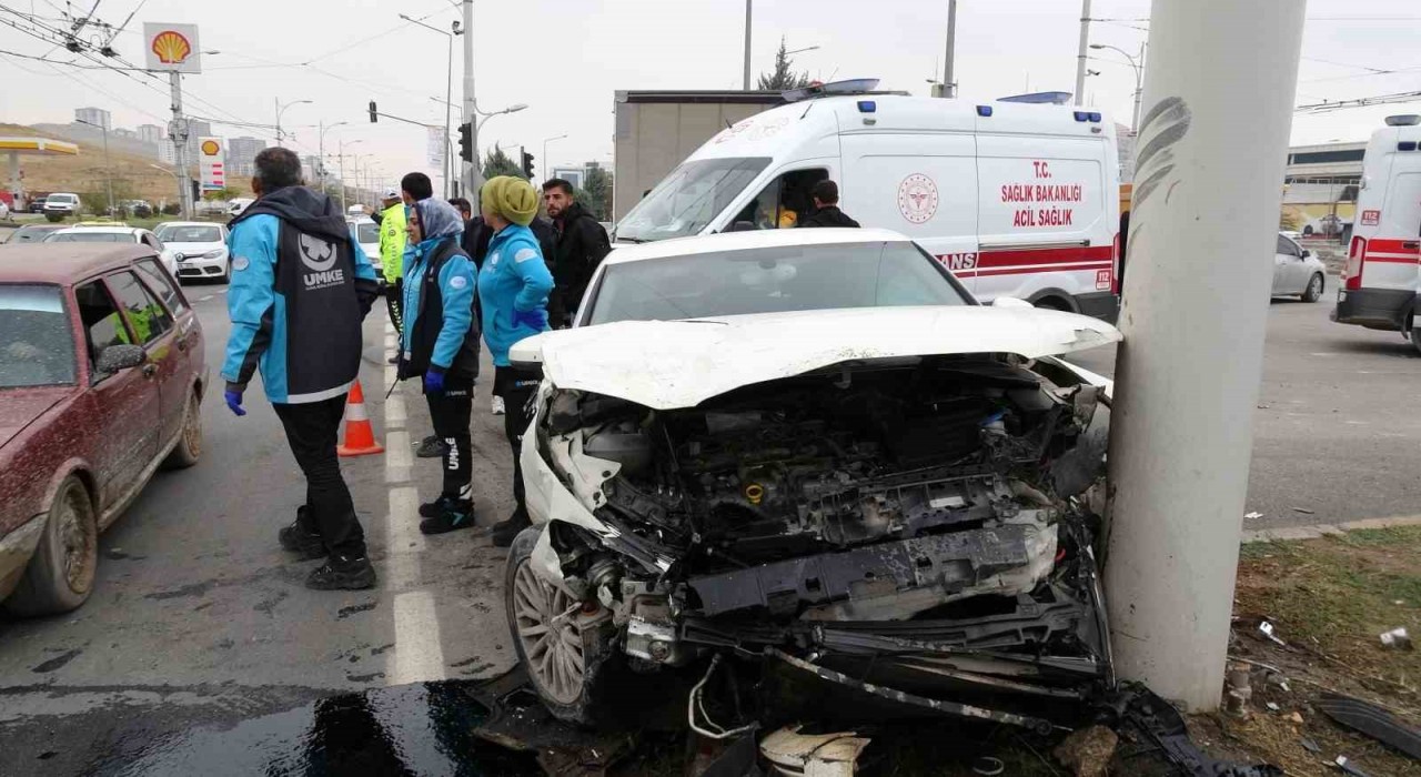 Malatyada araçlar çarpıştı: 2 yaralı