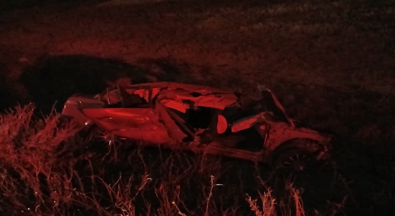 Malatyada otomobil traktöre çarptı: 1 ölü, 4 yaralı