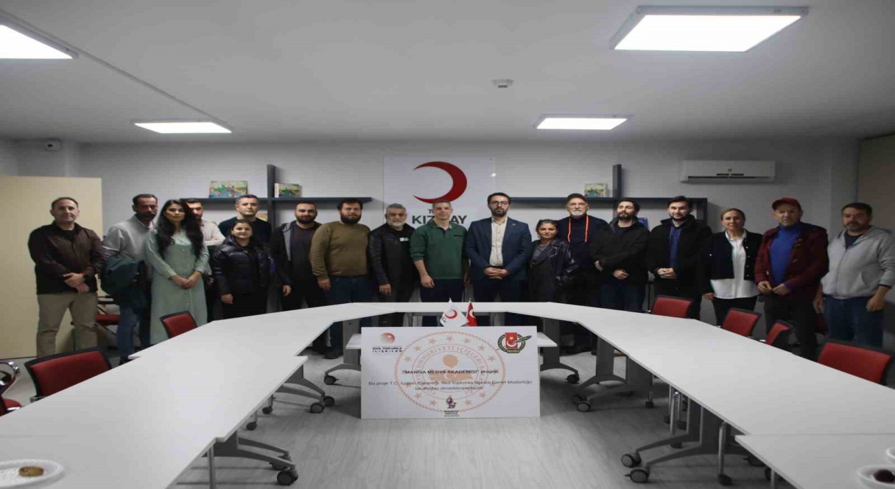 Manisa Medya Akademisinde ilk ders ‘Yapay zeka haberciliği oldu