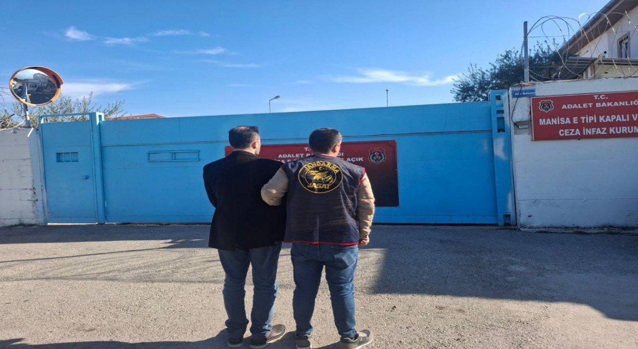 Manisada 4 firari jandarma operasyonuyla yakalandı