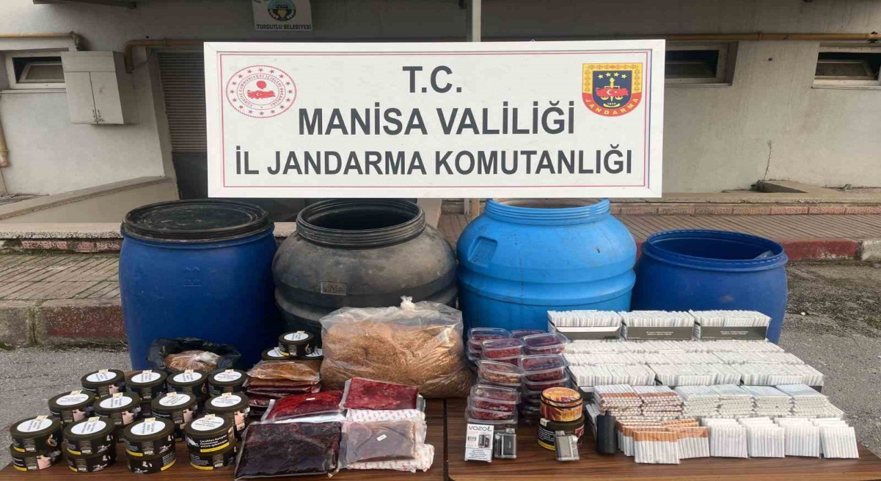 Manisada kaçak içki ve tütün operasyonu: 3 gözaltı